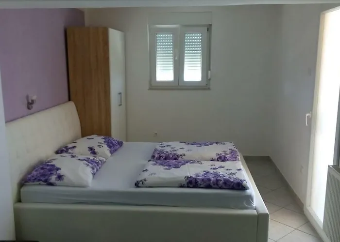 Martic Janja דירה דראמליי